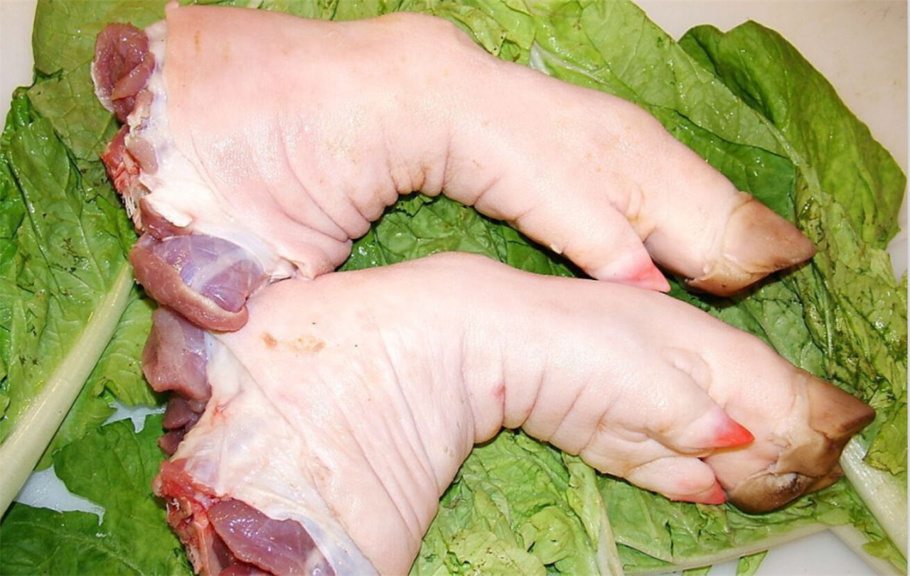 分享家常猪蹄的做法色香味俱全家里来客人用得着收藏备用