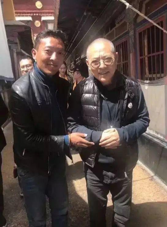 「读者」56岁李连杰近照曝光：人到中年，请记住这4句话