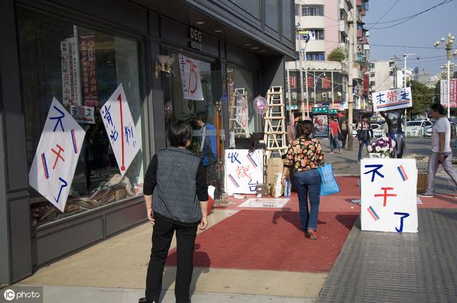 「中国质量万里行」满大街实体店倒闭，为啥药店便利店越来越多？都是有原因的