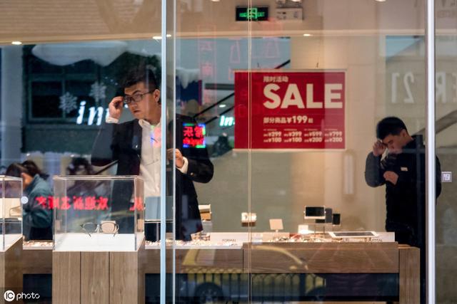 「中国质量万里行」满大街实体店倒闭，为啥药店便利店越来越多？都是有原因的