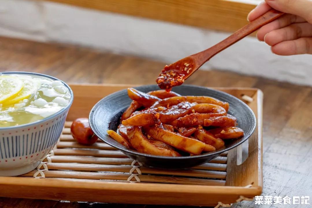 [菜菜美食日记]教你面条新做法，一小碗就能吃到饱，学会了自己开店，四川人爱吃