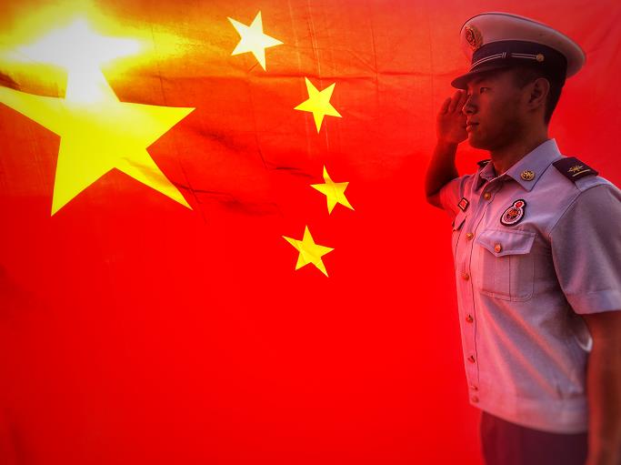 【消防界】不忘初心 牢记使命｜我是小小消防员 我与国旗同框