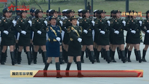 「中国经济网」国庆大阅兵女将军领队，是她们！