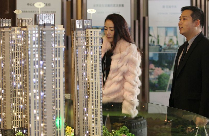 中国质量万里行@楼市的“伤口”撒了一把盐！“两件事”发酵，专家：“顶部”出现