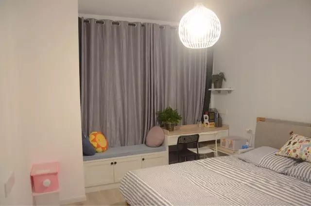 「中国质量万里行」想做书房，试试用飘窗改，美观还实用