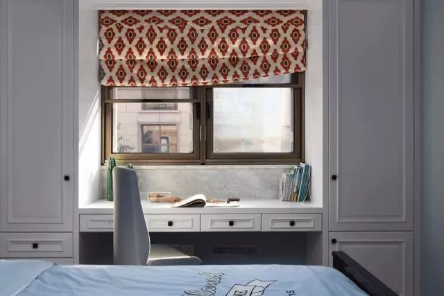 「中国质量万里行」想做书房，试试用飘窗改，美观还实用