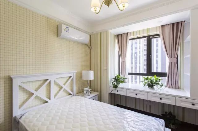 「中国质量万里行」想做书房，试试用飘窗改，美观还实用