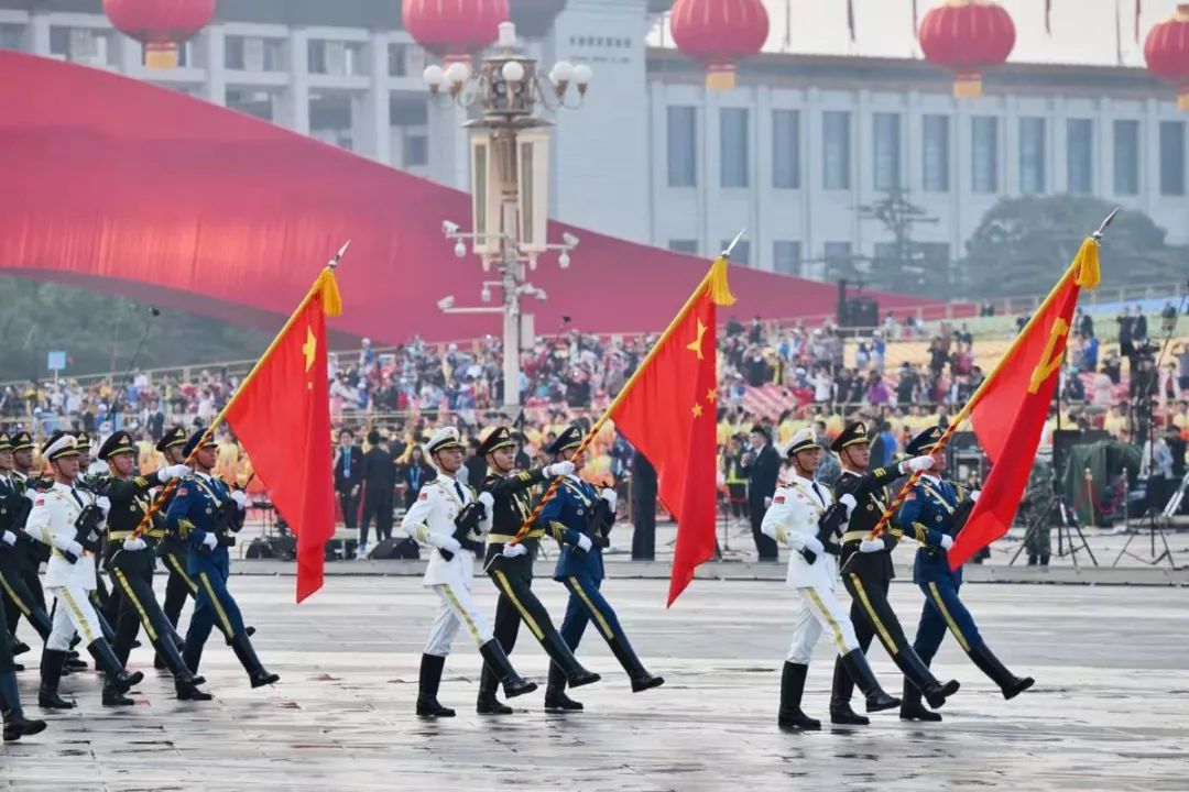 「环球时报」精神抖擞，受阅徒步方队列队！