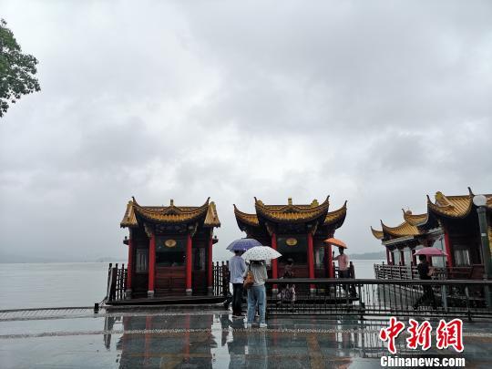 【手机中国网】台风“米娜”携风雨影响浙江 58个乡镇降雨量超百毫米