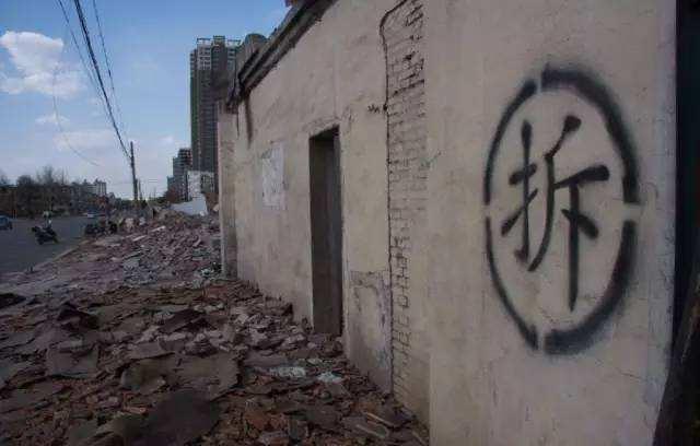 【中国质量万里行】为什么住宅只建到34层？拆迁房要写画圈的“拆”字？冷知识了解
