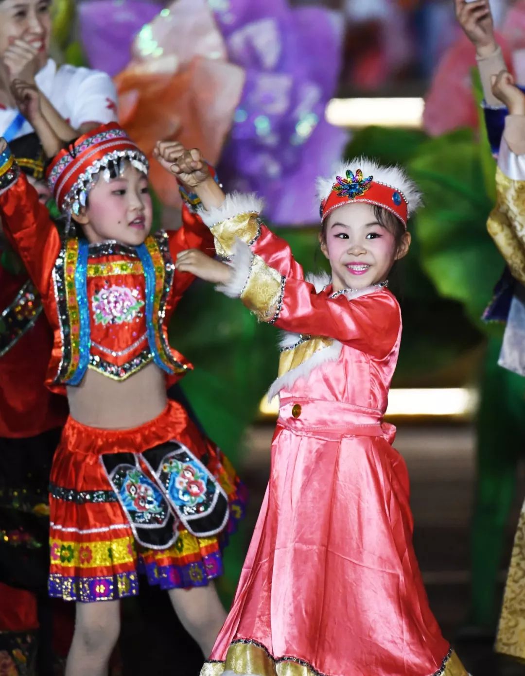 解放日报@让14亿甲方满意的乙方！张艺谋揭秘：昨晚联欢完成这个环节是世界奇迹