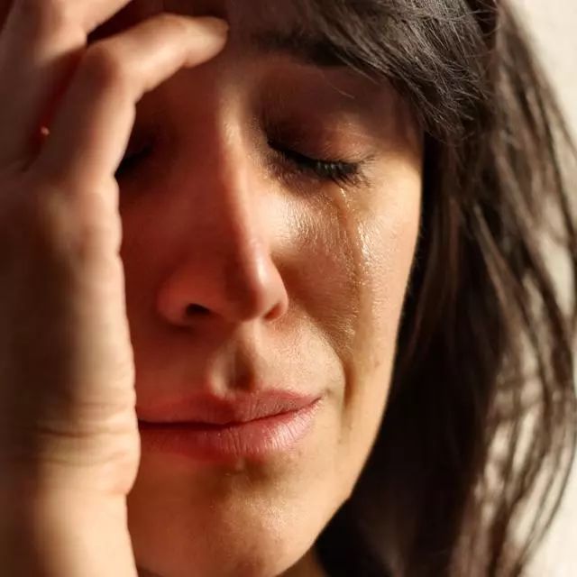 #英国报姐#越出国，越爱国！上千海外学子高喊：出国后才更知道祖国有多好！