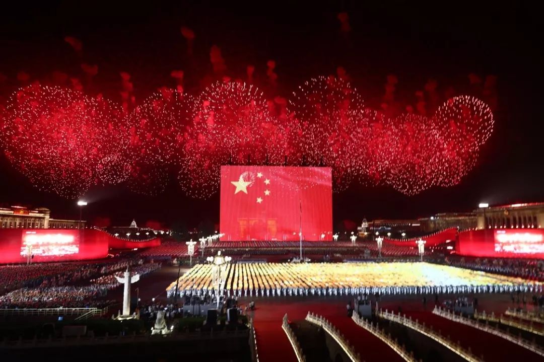 #康巴传媒#昨晚的北京，燃爆了！14亿人都在转发