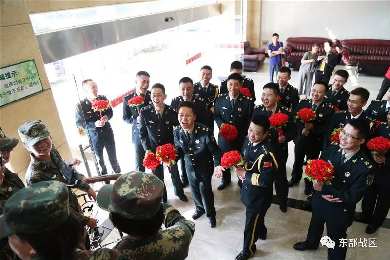 经济日报：别再想了，这些兵哥哥结婚了！