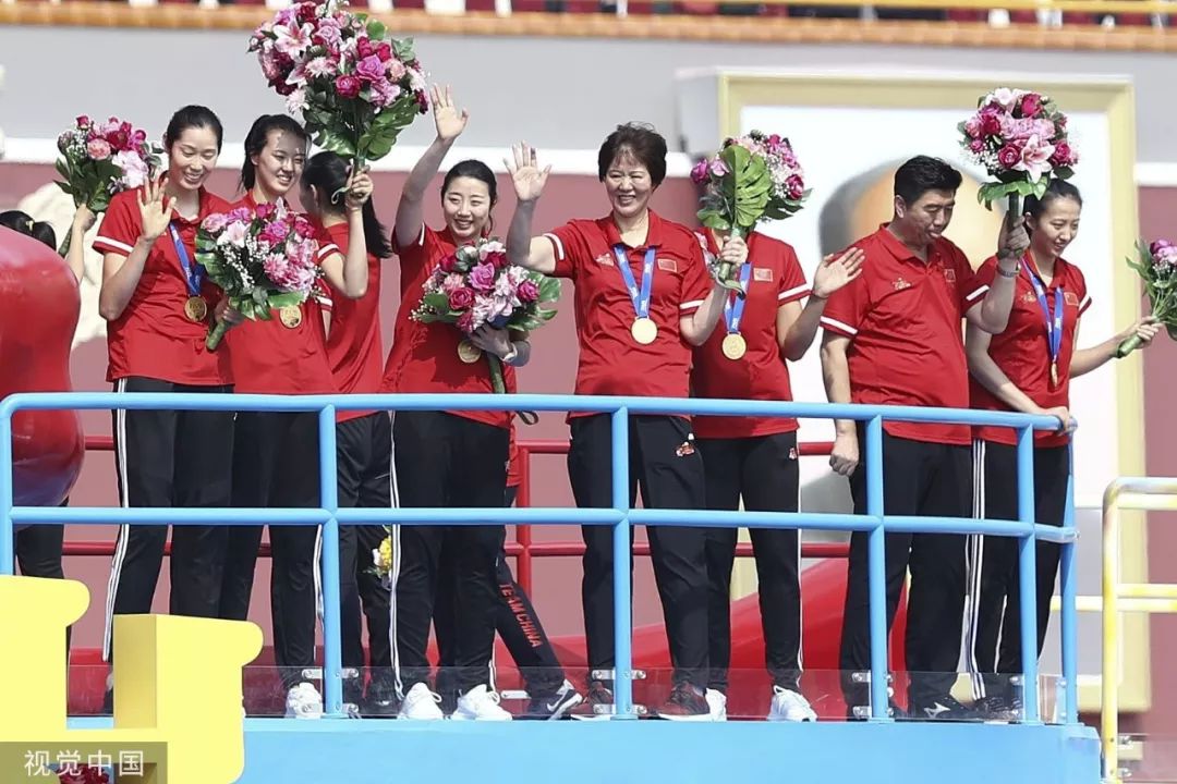 人民日报■女排回应兵哥哥“硬核表白”，@人民日报 发声