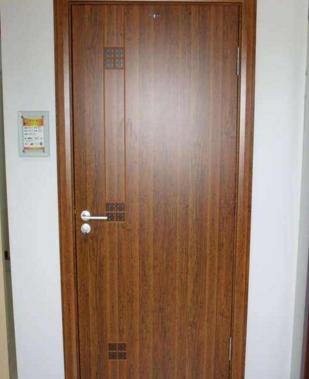 中国质量万里行@选择木门无从下手？谨防6个容易出现猫腻的问题，合适价格选好门