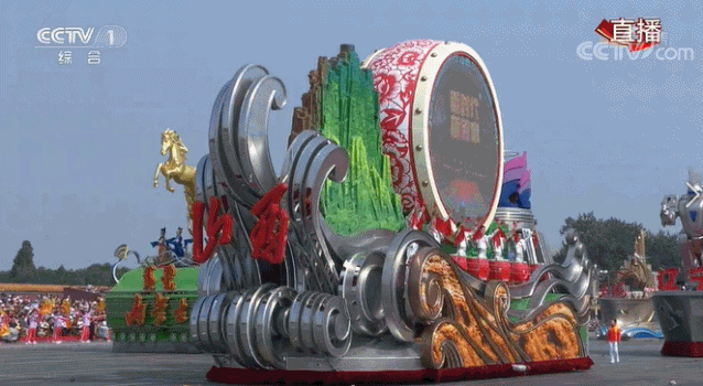 「山西广播电视台融媒体」打卡“彩车”！“我家”的彩车大不同……