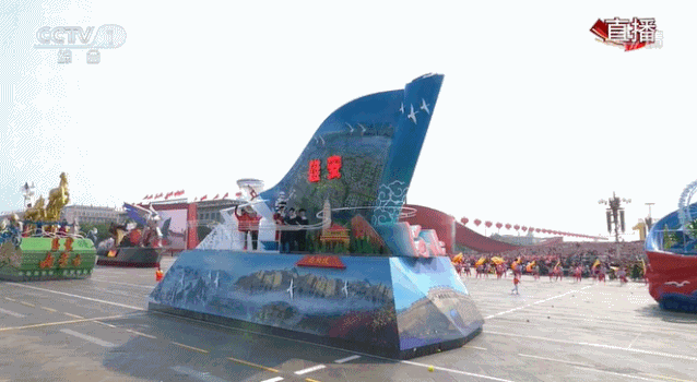 「山西广播电视台融媒体」打卡“彩车”！“我家”的彩车大不同……