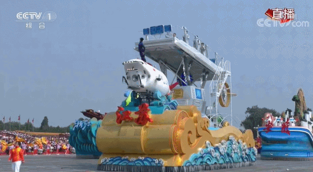 「山西广播电视台融媒体」打卡“彩车”！“我家”的彩车大不同……