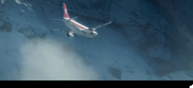 「人民日报」《中国机长》刷屏：“四川8633，收到请回答！”