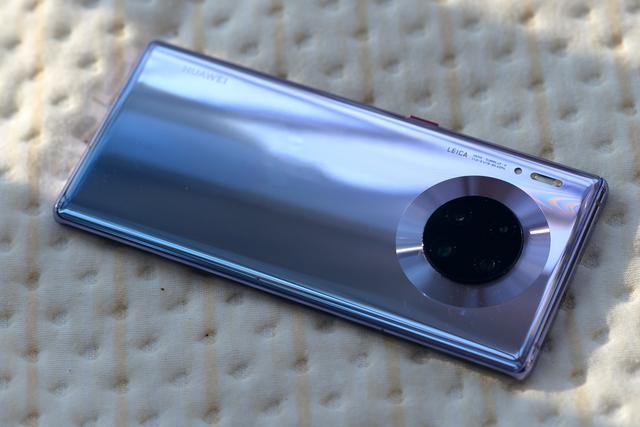 「中国质量万里行」华为Mate 30 Pro实拍人像，虚化效果自然，不需要带单反了