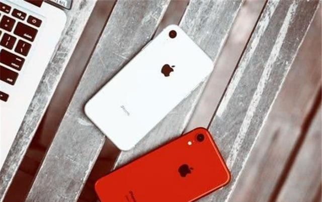 【中国质量万里行】iPhone满血归来！从5888元到3999元，旧款苹果再成新宠！