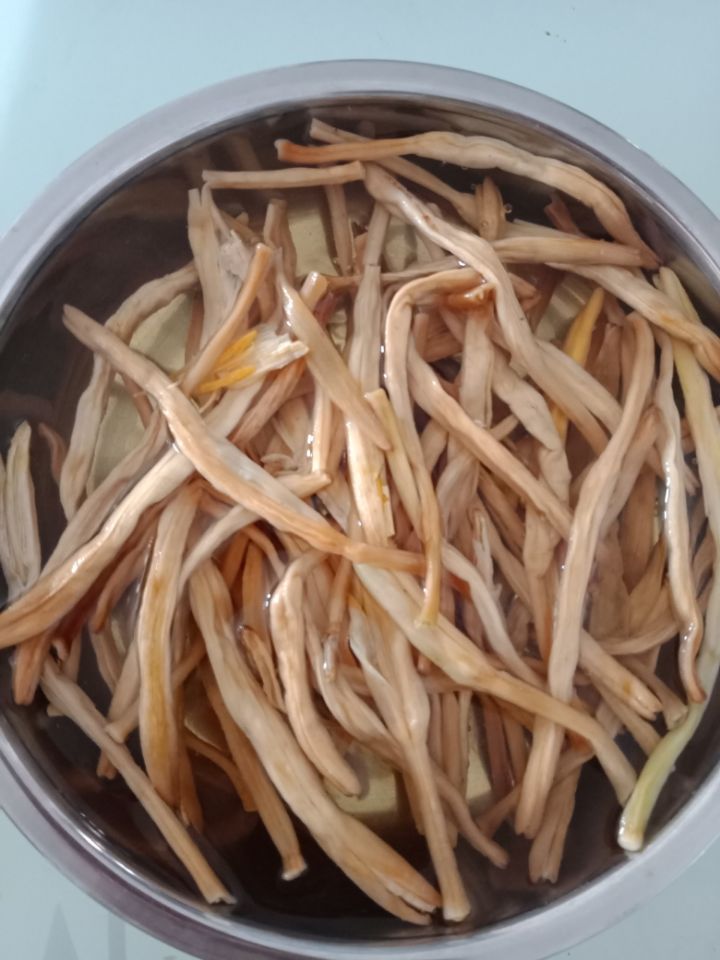 煮妇百科@它是天然“黄体酮”，隔三差五吃，皮肤紧致，素颜都很美