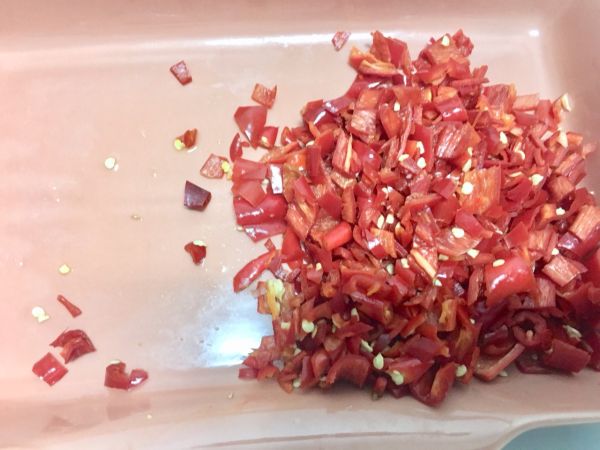 美食熊猫■好拌牛肉酱，拌饭拌面拌菜都可以，提味又下饭，家人顿顿想吃！