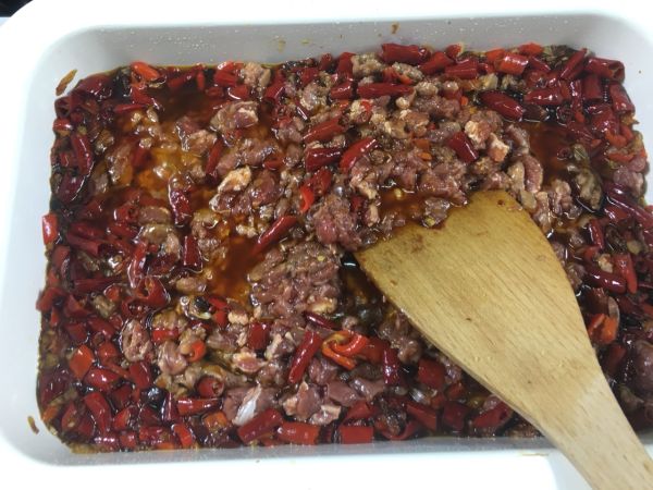 美食熊猫■好拌牛肉酱，拌饭拌面拌菜都可以，提味又下饭，家人顿顿想吃！