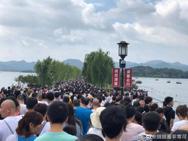 [河北新闻网]坐在家里的人笑了！国庆假期，人人人人人我人人人人人，被这些画面震撼到