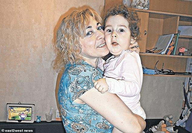 「红星新闻」“借精”生子宝宝却患遗传病 精子银行：孩子可以送去孤儿院