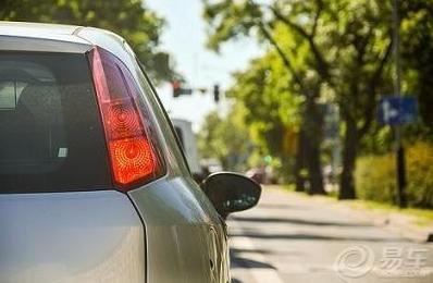 「易车」离开驾校，这7个习惯请立即丢掉，不然上路很危险