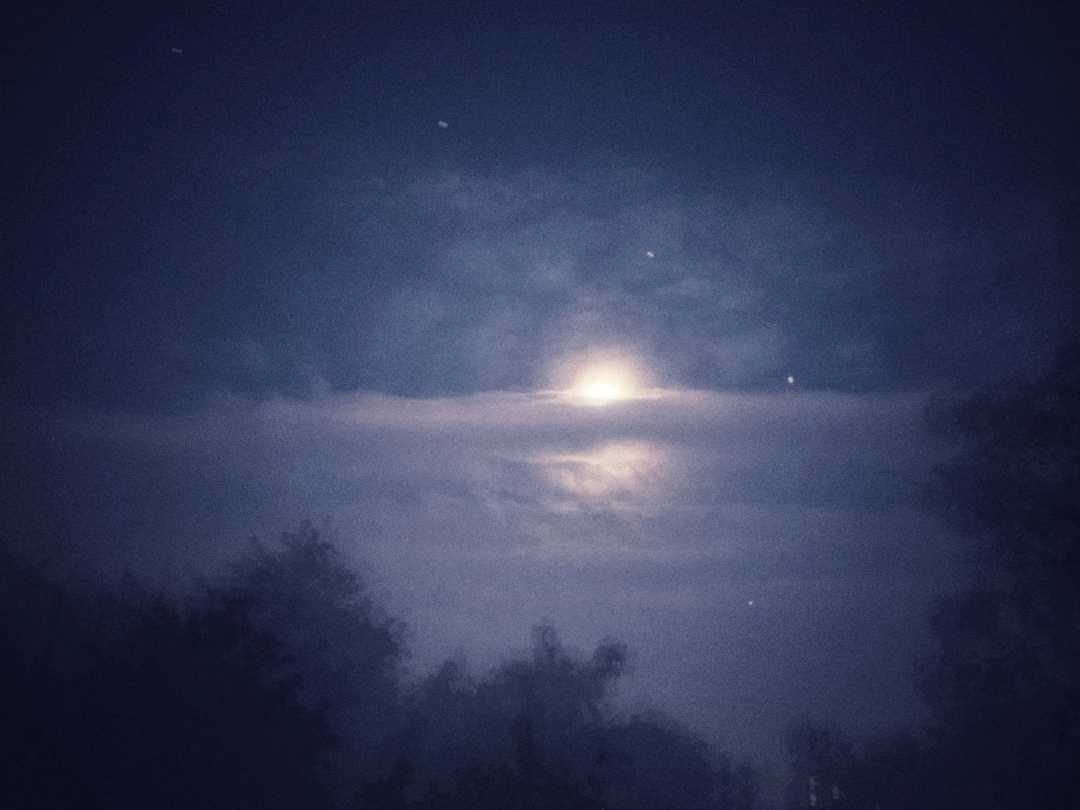 经济日报@新发现20颗卫星！土星成太阳系卫星最多的行星