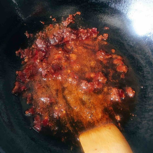 「美食杰一食一刻」饭店最受欢迎的菜，在家做居然这么简单？麻辣鲜香，真是太过瘾！