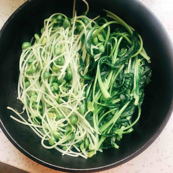 「美食杰一食一刻」饭店最受欢迎的菜，在家做居然这么简单？麻辣鲜香，真是太过瘾！