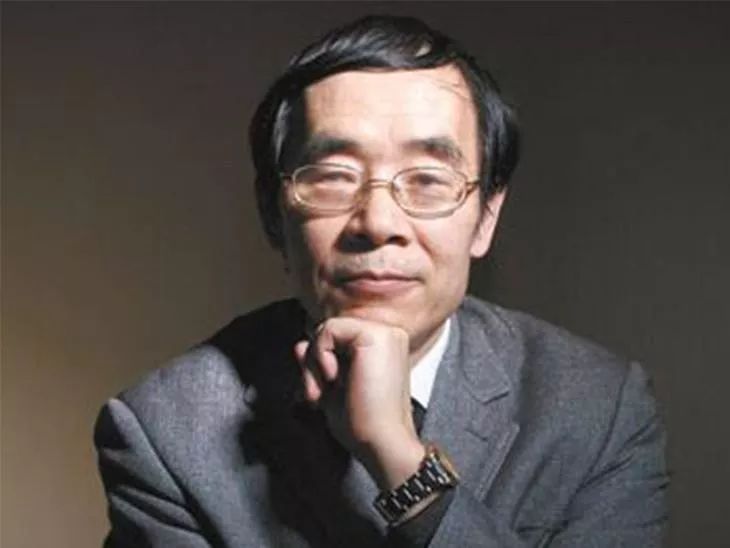 「南昌晚报」这个女人火了！2亿人都在问她是谁！