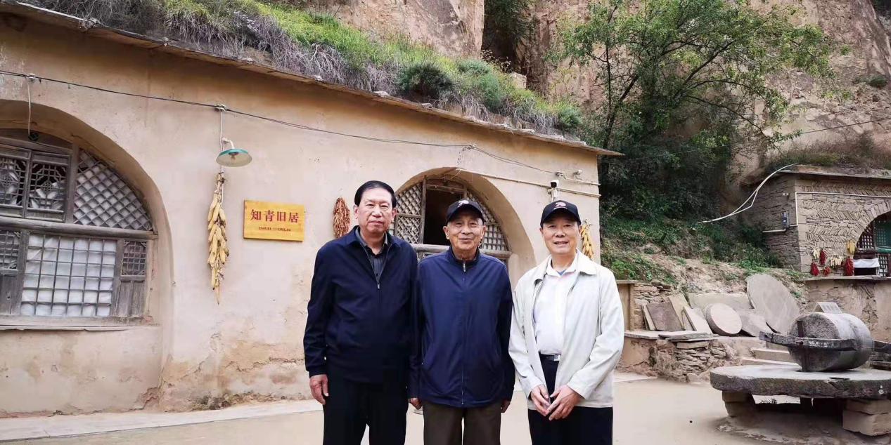 建立社会主义新中国的奠基礼我们的队伍向太阳在延安开机