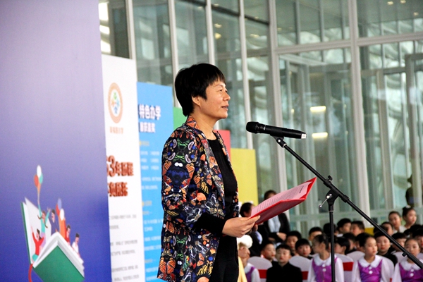 作为政府代表的郑州市二七区人民政府副区长李雅在发言中表示,发展