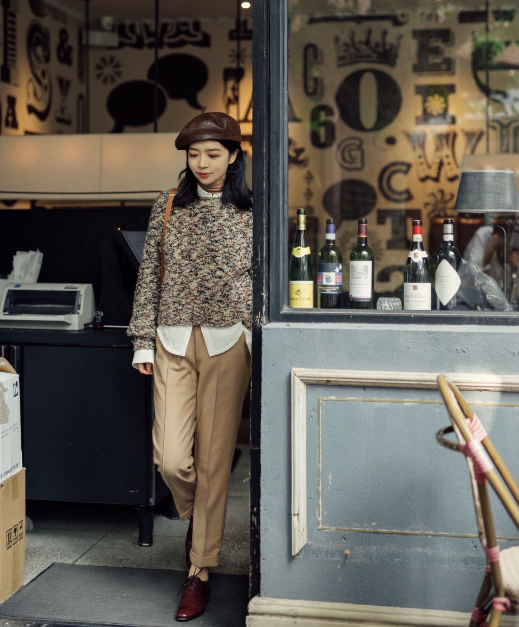 换季不知如何穿?学学三木的毛衣搭配,美到窒息,温暖整个秋天