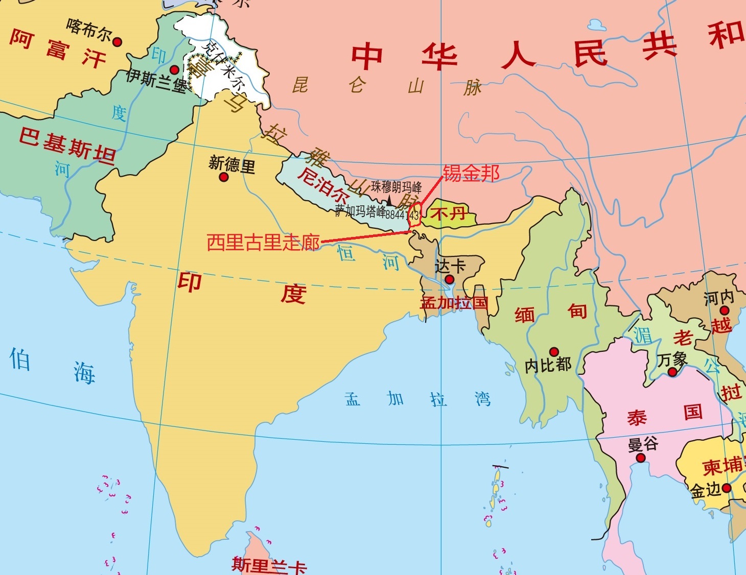 印度的东部,总共有六个邦,两部分之间通过狭长的"西里古里走廊"相连