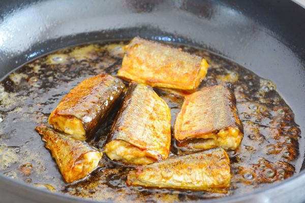 #豆果美食#这鱼3条才8块钱，秋天吃最肥美，教你3种做法，补充蛋白质就吃它