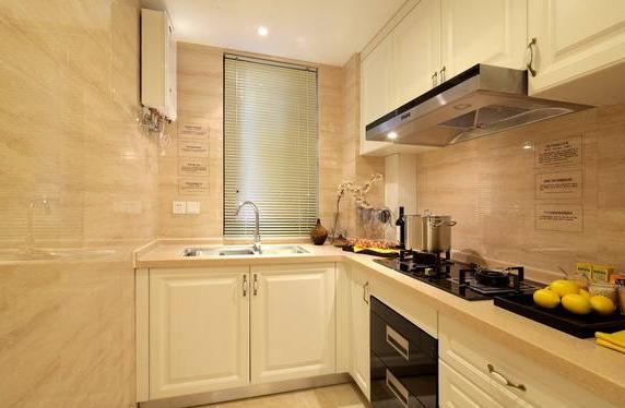 「中国质量万里行」厨房装修时，我爸非要让师傅多做一条“踢脚线”，入住才知好处多