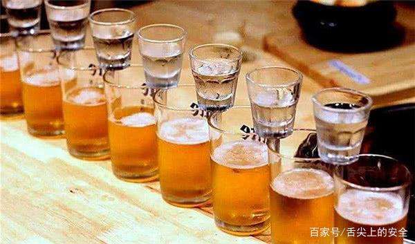 【中国质量万里行】千亿级光瓶白酒迎来大玩家，白酒中的“小米”即将诞生？