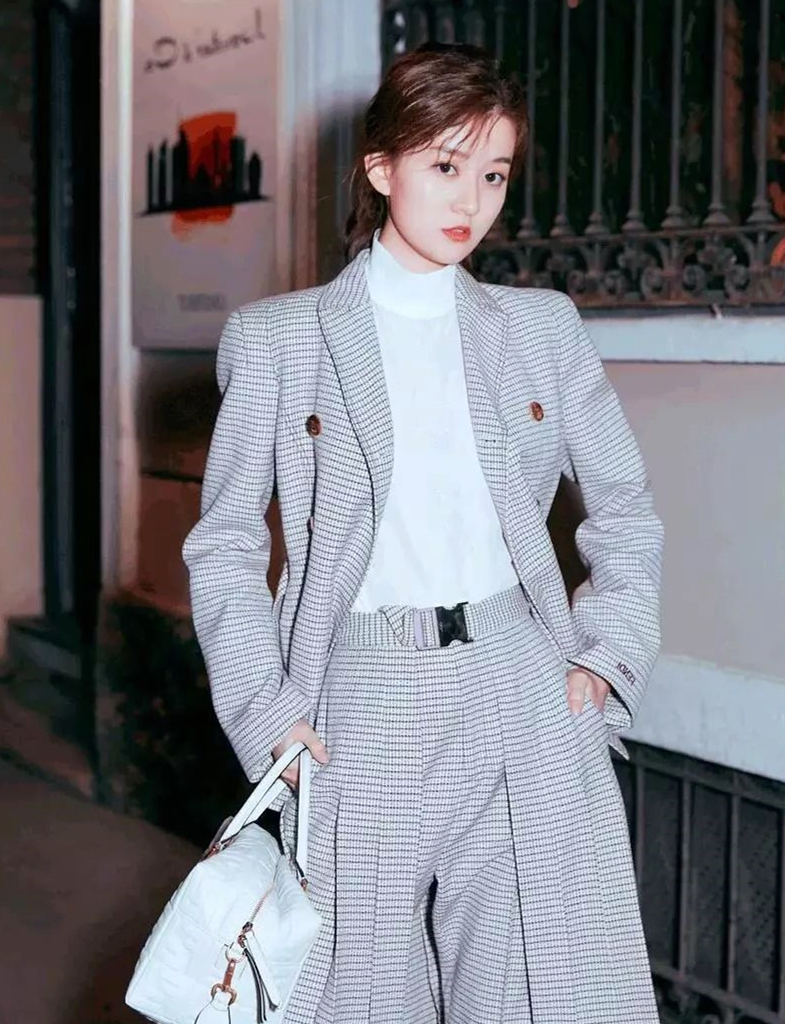 [摩丽穿搭经]会买西装却不懂穿？时髦有型的格纹西装，5种款式任你挑选