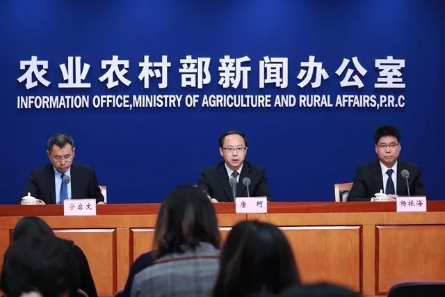 证券时报：官方发声！春节前猪肉价格将高位运行，产能年底前有望探底回升，3亿元养殖场建设补助将下达