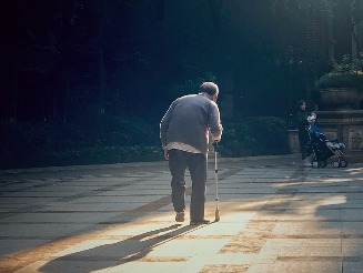 [经济日报]人社部：7992亿养老金已到账投资