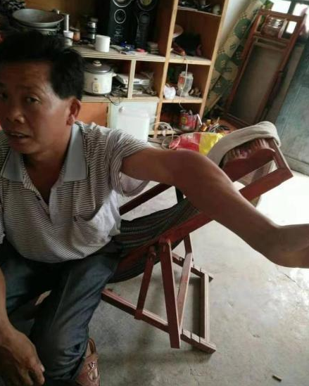 "刘华明的侄女刘平美说,最多的时候,她们一年要去十几次,每次都说案件