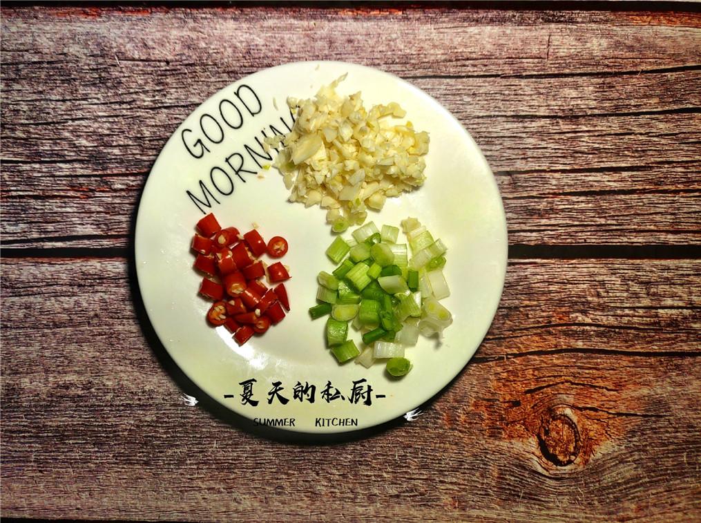 夏天的私厨：肉末粉丝总是炒成坨？记住这个窍门，粉丝爽滑又入味