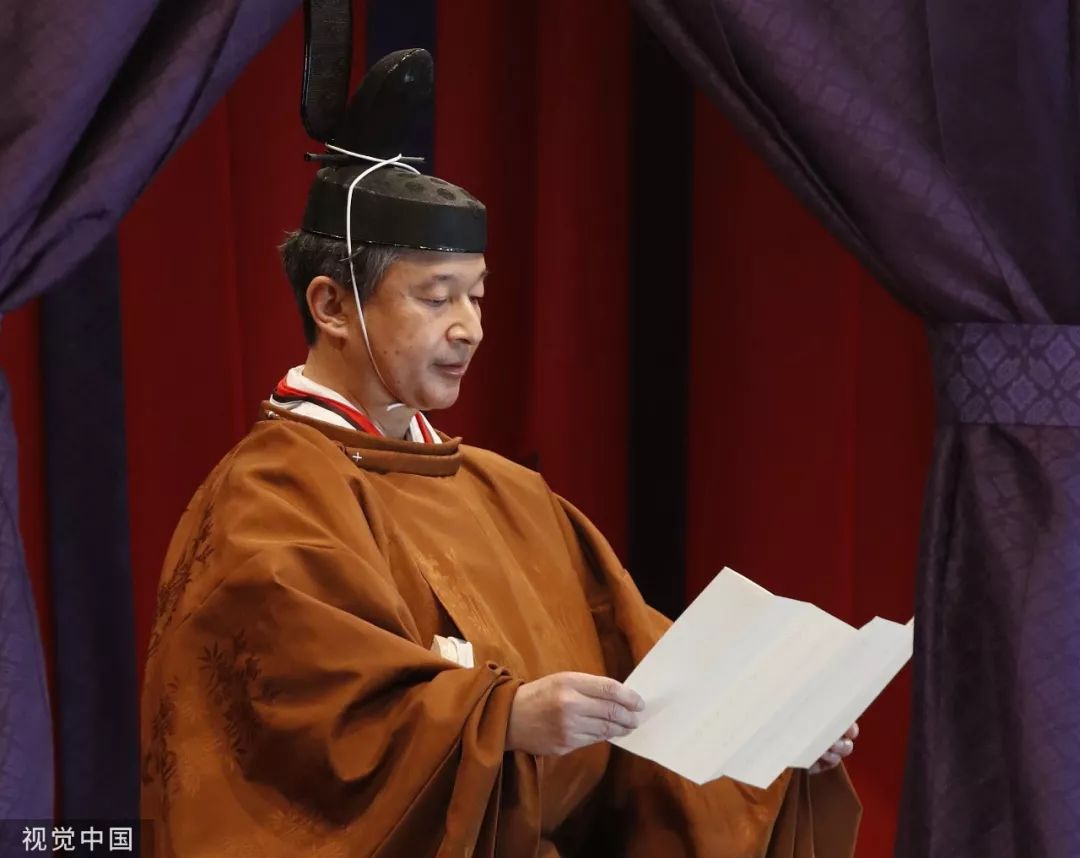 「环球时报」日本新天皇即位，宝座上有9只中国神鸟