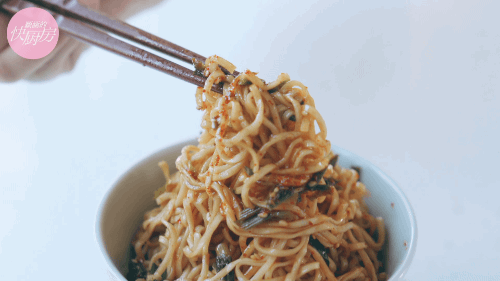 颖涵的快厨房■泡面还能这样吃，解锁4种隐藏吃法